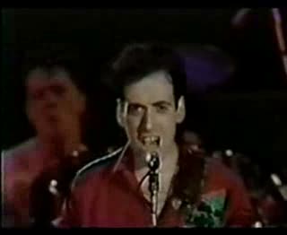 123 ROCK | The Clash - Combat Rock - Should I Stay Or Should I Go - 1982 | Live - Concert - US Festival - Parc Régional de Glen Helen - San Bernardino - Californie - États-Unis d'Amérique - 28 Mai 1983 | Joe Strummer (Guitare Rythmique, Chœurs), Mick Jones (Guitare Solo, Chant), Paul Simonon (Basse, Chœurs), Topper Headon (Batterie) | Musique, Informations, Album Infos, Clip, Live, Concert, Photos, Video, Pochette d'Album, Photographies
